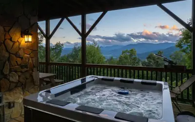 Waynesville Mtn Cabin-scenic Views Relaxing Hottub