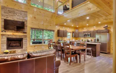 New 5K Suites Hot Tub Game Room Near Gsmnp