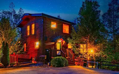 Cozy Mountain Retreat With Private Hot Tub
