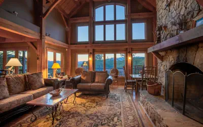 Luxury Lakeview Cabin With Hot Tub and Game Room