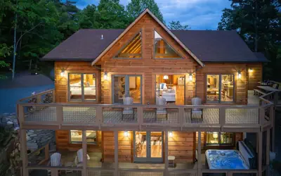 Luxury Cabin Lake View Access Theater Game Room