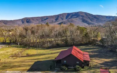 Beautiful View Log Cabin Fireplace Hot Tub Arcade Pool Fishing
