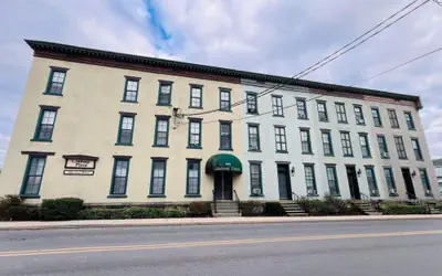 Lindsey Place
