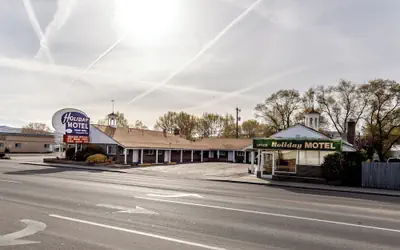 Holiday Motel