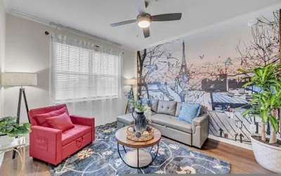 Modern 2BR 2BA Pool Gym Near Airport 9