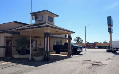 Sunset Lodge Elgin Near U.S. 290 By Hotel O