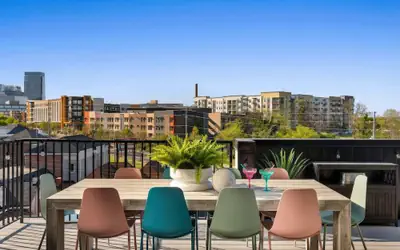 Bright Side - Penthouse Rooftop Deck - Downtown Views