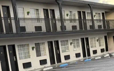 The Atlas Inn & Suites LAX