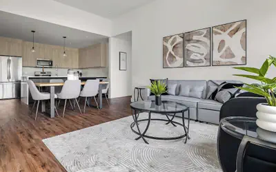 Upstay: Modern & Pet-friendly 2BR Home Near Soco