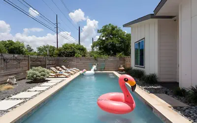 Stylish Home With Pool & Hot Tub Near Downtown