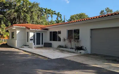Coral Gables Vacation House with Pool