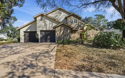 Tampa Oasis: Pool & Hot Tub Retreat for Families