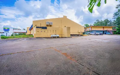 Economy Inn Livingston By OYO TX US 59