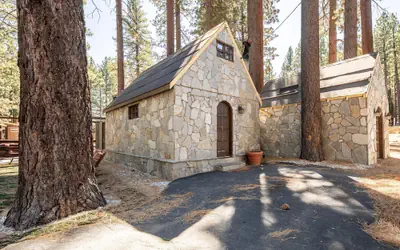 Emerald Bay Lodge