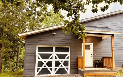 Deluxe Country Cabin - Pet Friendly