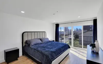 Modern 3BR Townhome Deep Ellum Area
