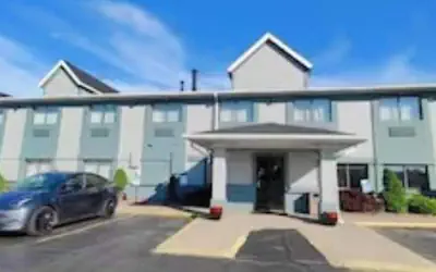 Saint Joseph Inn & Suites Benton Harbor Near I-94