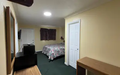 Ada Inn & Suites