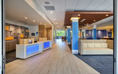 Holiday Inn Express & Suites New Castle by IHG