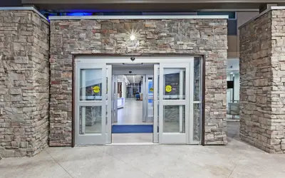 Holiday Inn Express & Suites Coffeyville by IHG