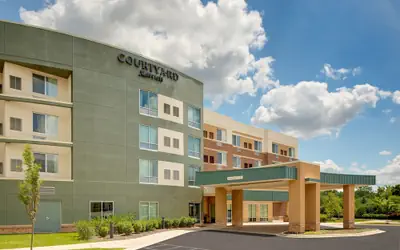 Courtyard by Marriott Detroit Farmington