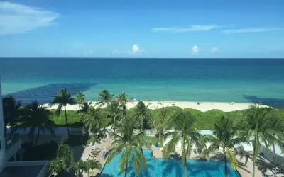 Ocean Front Casablanca Studios with FULL KITCHENS & Beach access By BL Rentals