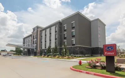 Comfort Suites Meridian and I-40