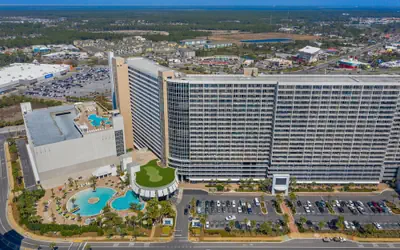 Laketown Wharf Resort by Panhandle Getaways