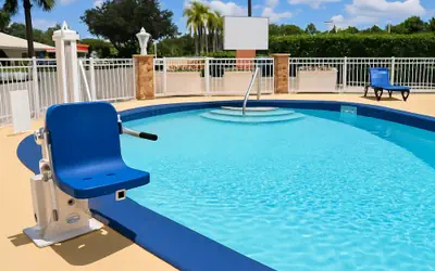 Spinnaker Inn of Naples