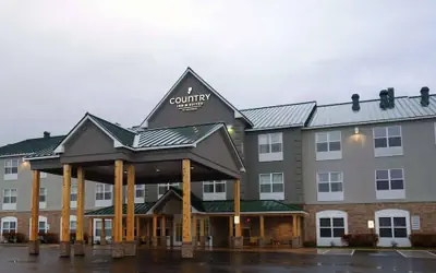 Country Inn & Suites by Radisson, Houghton, MI