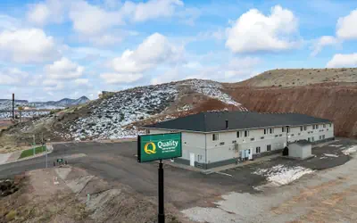 Quality Inn & Suites Salina National Forest Area