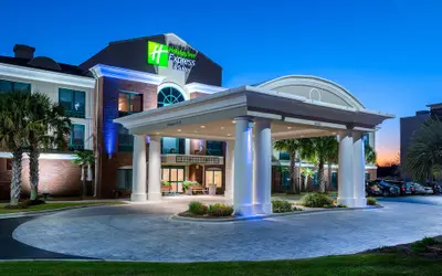 Holiday Inn Express & Suites Florence I-95 & I-20 Civic Ctr by IHG