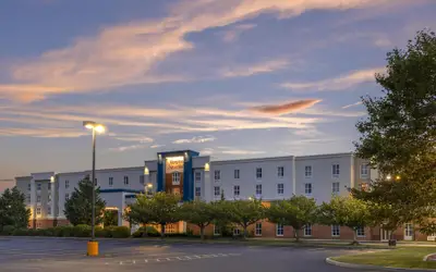 Hampton Inn & Suites Plymouth