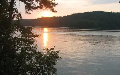 Kiwassa Lake Bed & Breakfast