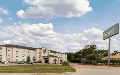 Quality Suites Huntsville Near University