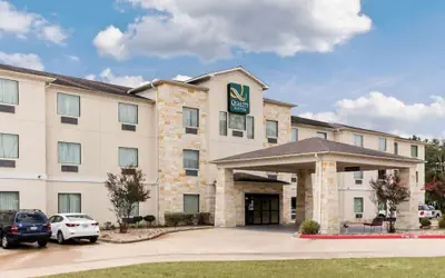 Quality Suites Huntsville Near University