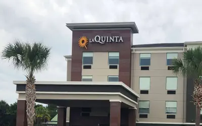 La Quinta Inn & Suites by Wyndham Warner Robins - Robins AFB