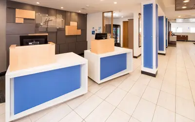 Holiday Inn Express Hotel & Suites Grand Blanc by IHG