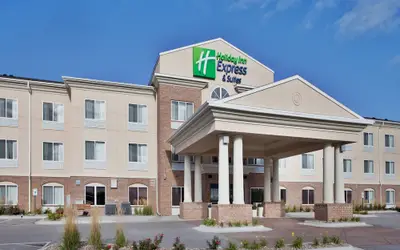 Holiday Inn Express & Suites Cherry by IHG