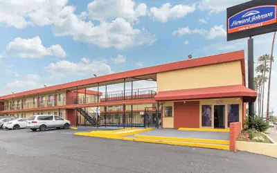 Howard Johnson Suites by Wyndham San Diego Chula Vista/BayFt