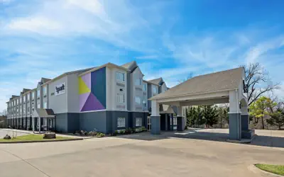 Spark by Hilton Stillwater