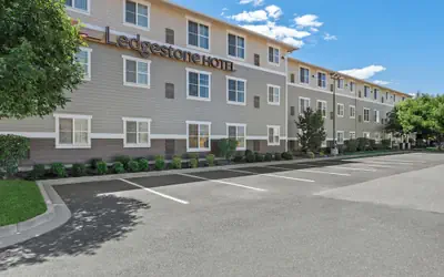 Ledgestone Suites Hotel Yakima