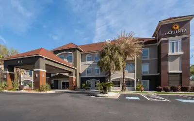 La Quinta Inn & Suites by Wyndham Savannah Airport - Pooler