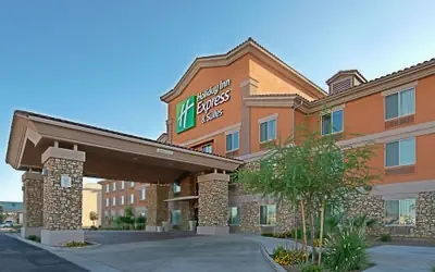 Holiday Inn Express & Suites Tucson by IHG
