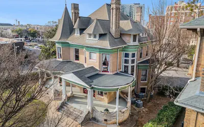 Hassinger Daniels Guest House