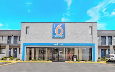 Motel 6 Villa Park, IL - Chicago West