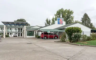Motel 6 Albany, OR