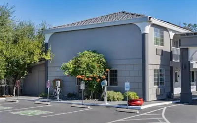 The Orchard Hotel Ukiah Mendocino County