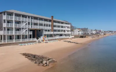 Surfside Hotel and Suites