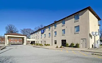 Baymont by Wyndham Louisville Southwest